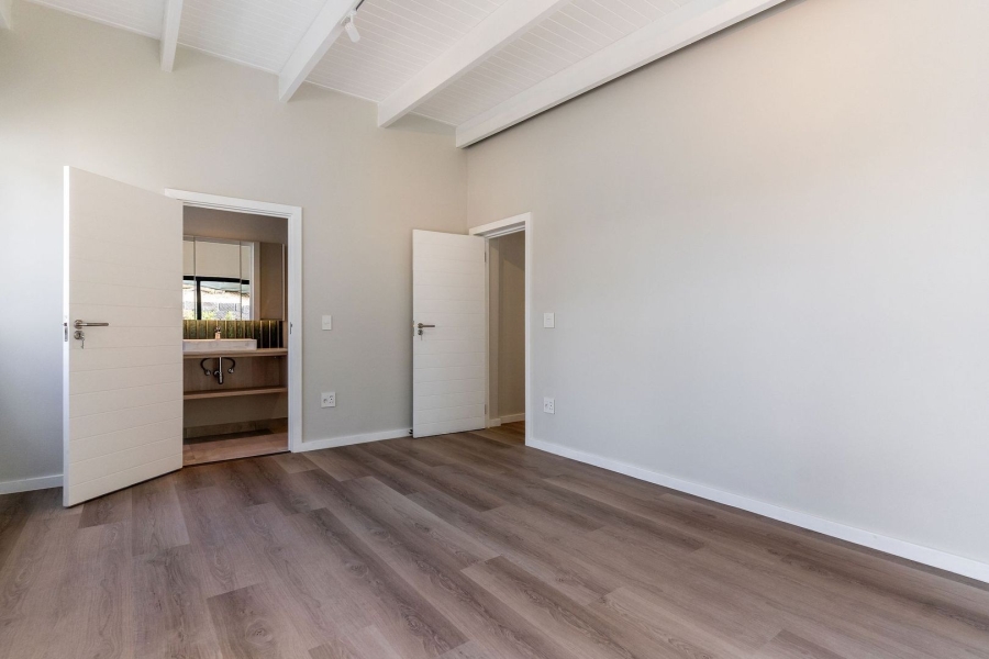 4 Bedroom Property for Sale in Hout Bay Western Cape